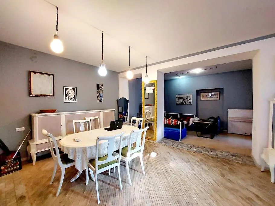 Vintage 2Bdr Apt In City Center. Saburtalo District Tiflis 0*,