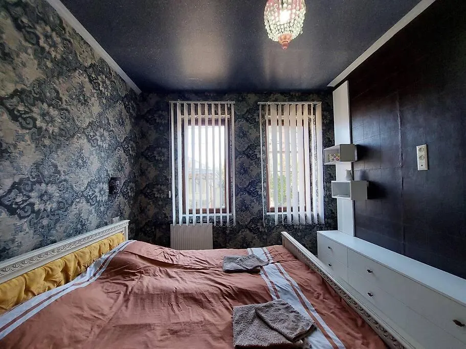 Vintage 2Bdr Apt In City Center. Saburtalo District Tiflis
