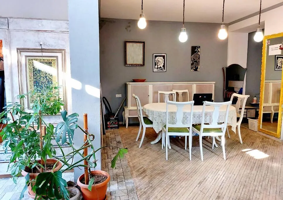 Vintage 2Bdr Apt In City Center. Saburtalo District Tiflis